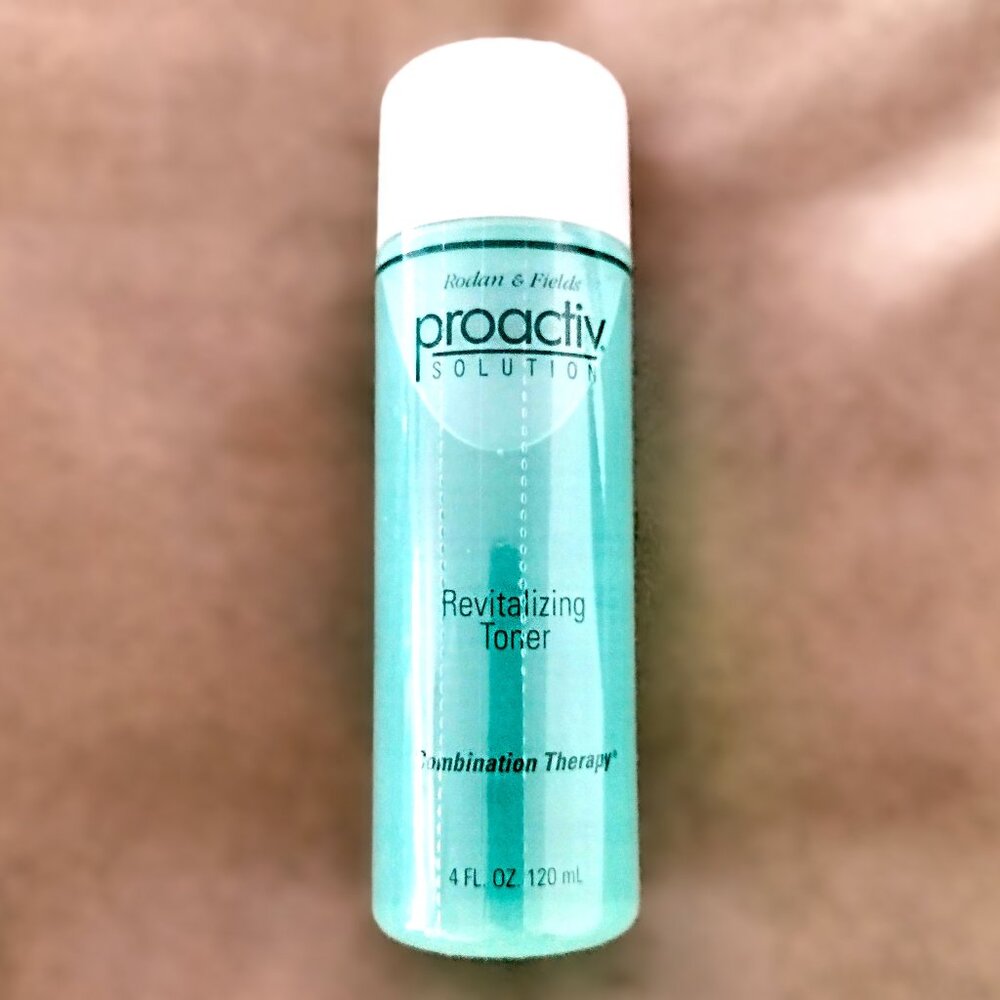 Proactiv Solution Revitalizing TONER Comb Therapy 4 Oz Rodan Fields ~ NEW/Sealed